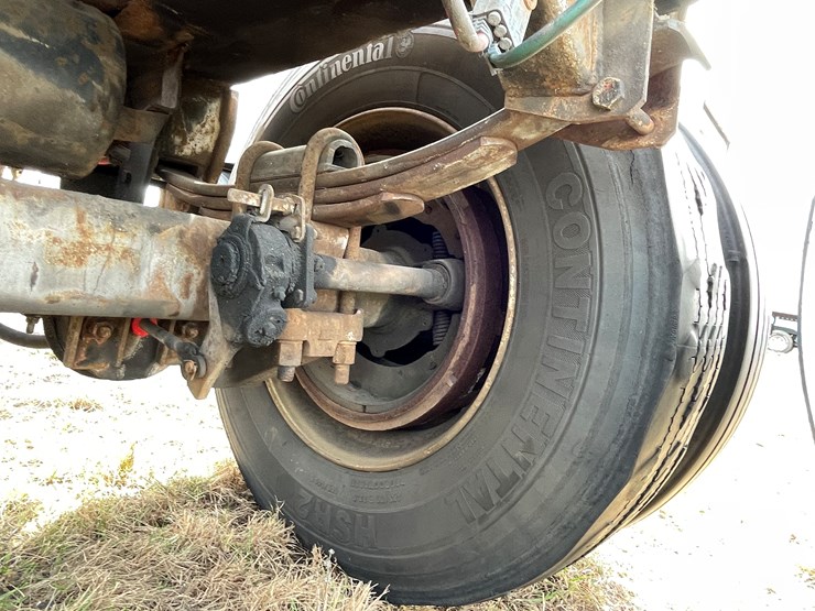 1983-fruehauf-semi-image-19