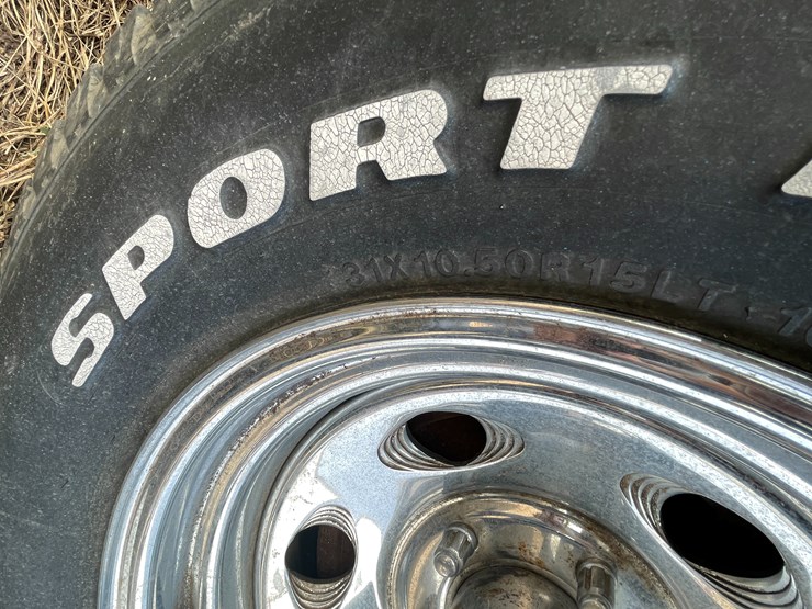 #192-•-1984-2-x-4-chevy-silverado-(has-wi-title)-image-45