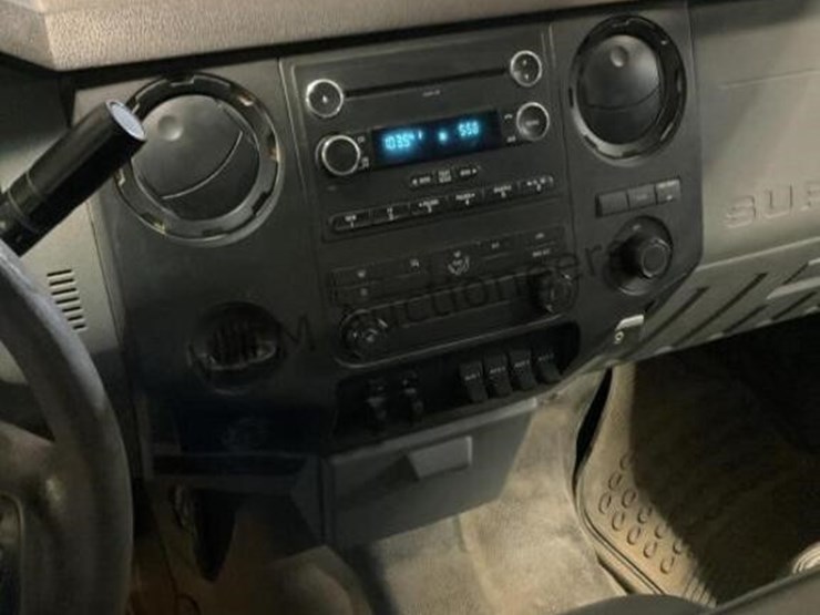 2014-ford-f350-image-19