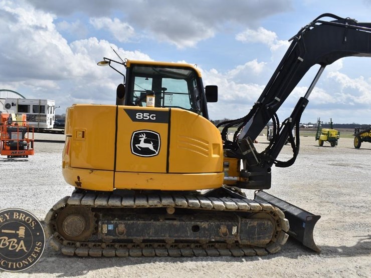 2021-deere-85g-image-9