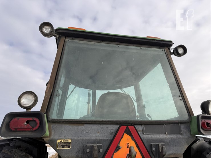 john-deere-4040-image-30