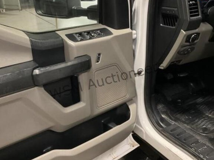 2017-ford-f350-image-24