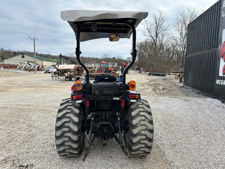 new-holland-boomer-40-image-3