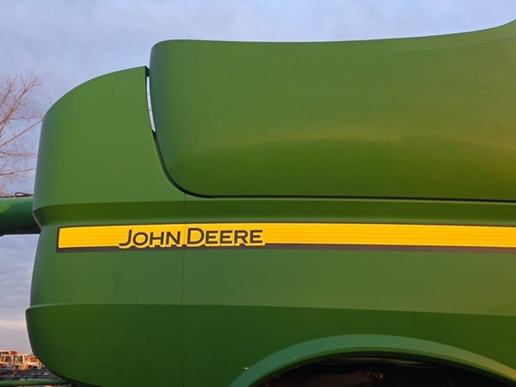 2013-john-deere-s680-image-21
