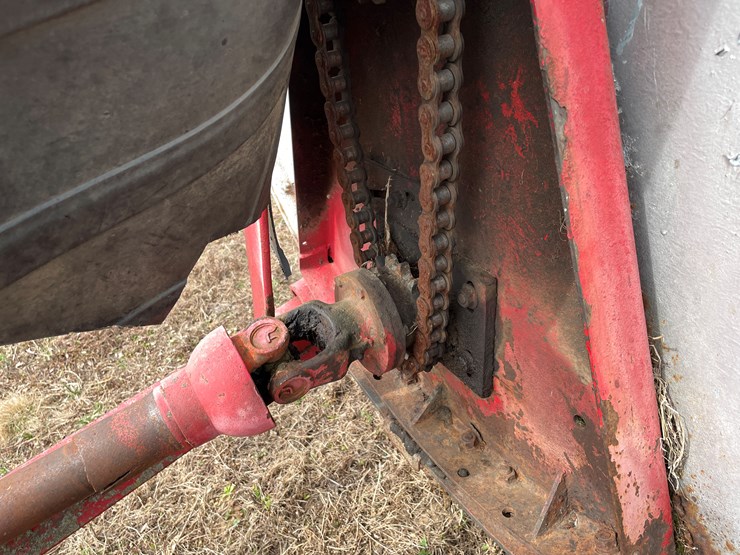 #211-•-slinger-style-manure-spreader-image-13