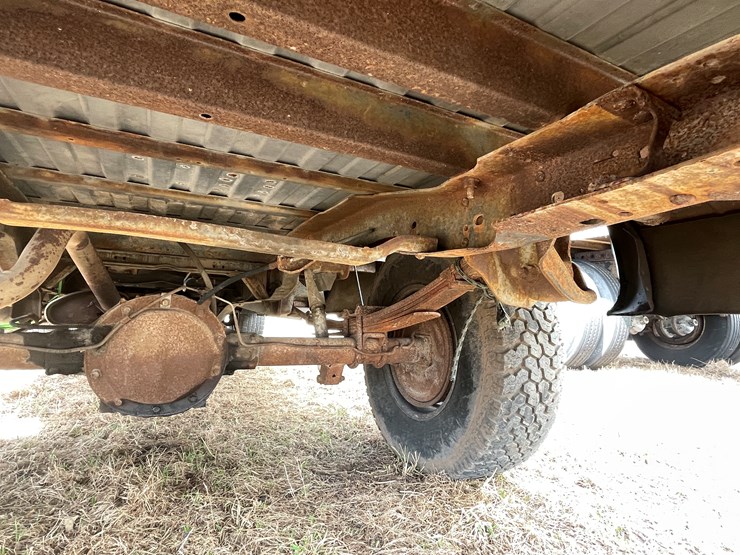 #192-•-1984-2-x-4-chevy-silverado-(has-wi-title)-image-27