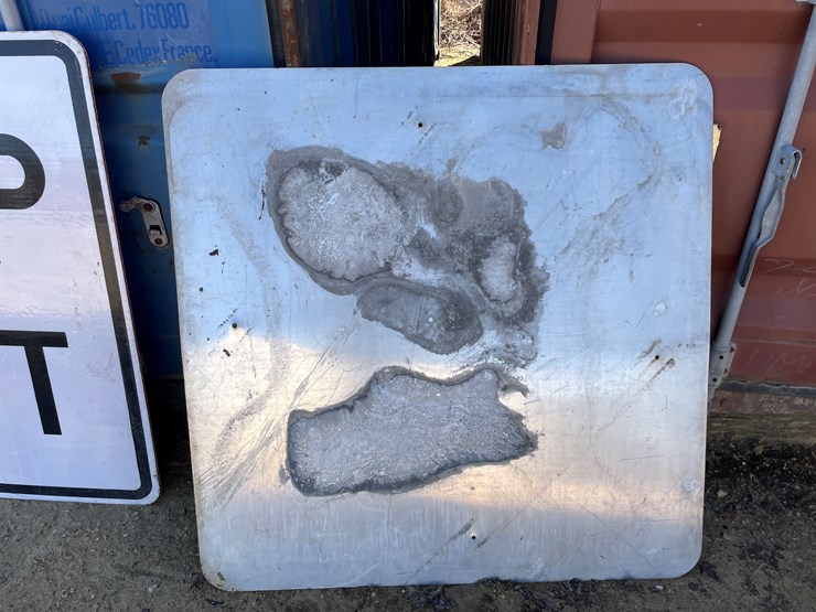 #3932-•-(2)-metal-retired-road-signs-image-15