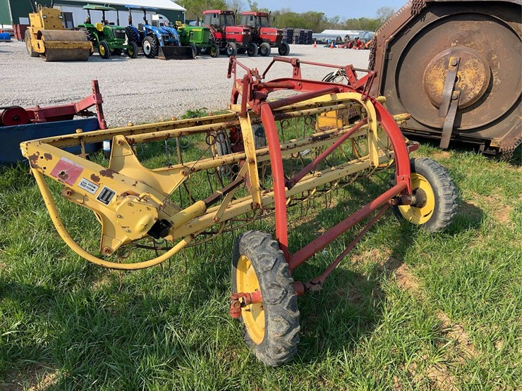 new-holland-256-image-3