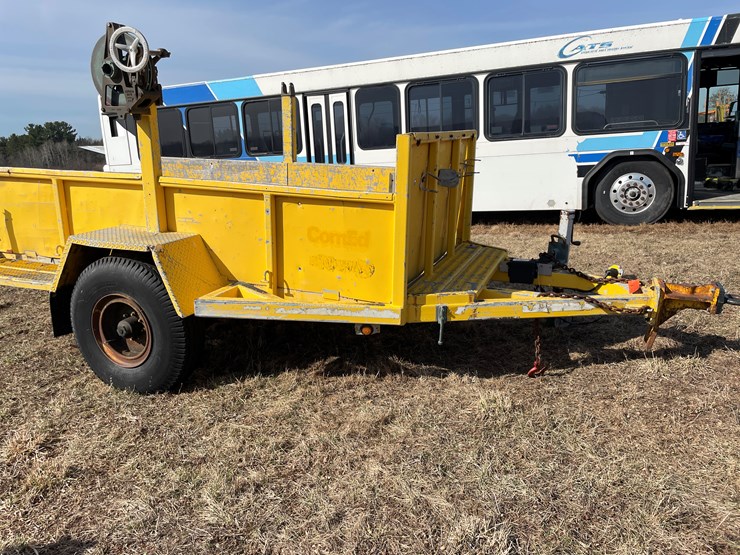 #203-•-sauber-single-axle-utility-trailer-(no-title)-image-4