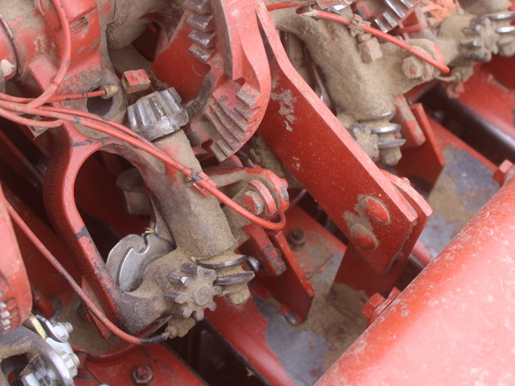 hesston-4910-image-50