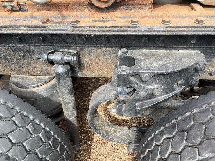 2008-peterbilt-386-image-33