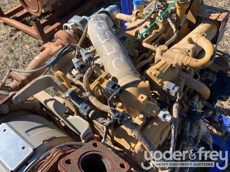 caterpillar-246d-image-13