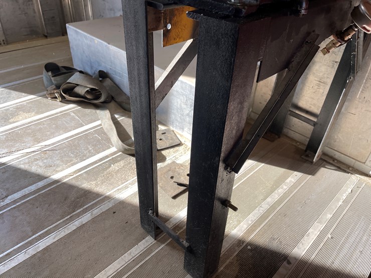 #10696-•-gas-powered-air-compressor-image-5