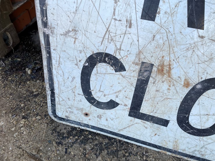 #3928-•-(2)-metal-retired-road-signs-image-14