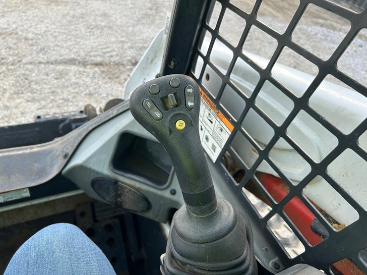 2019-bobcat-t550-image-20