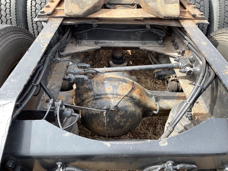 2008-peterbilt-386-image-31