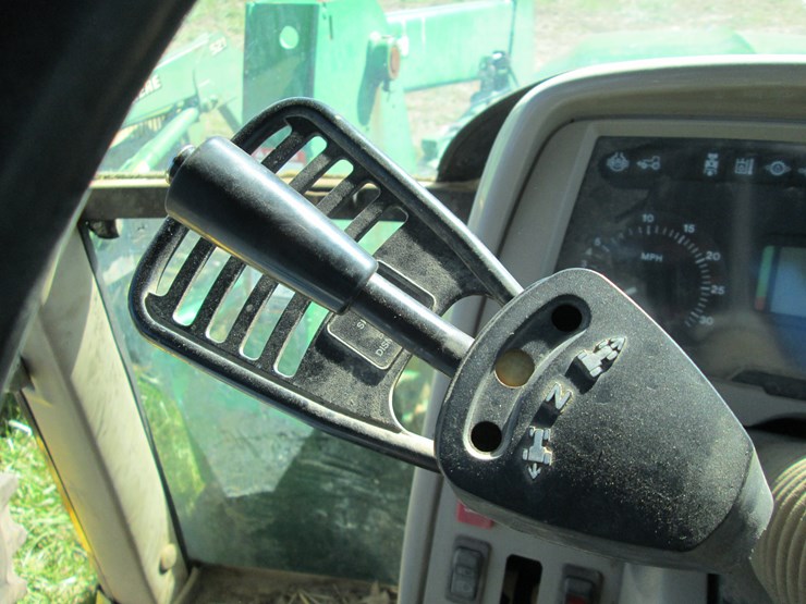 john-deere-6215-image-42