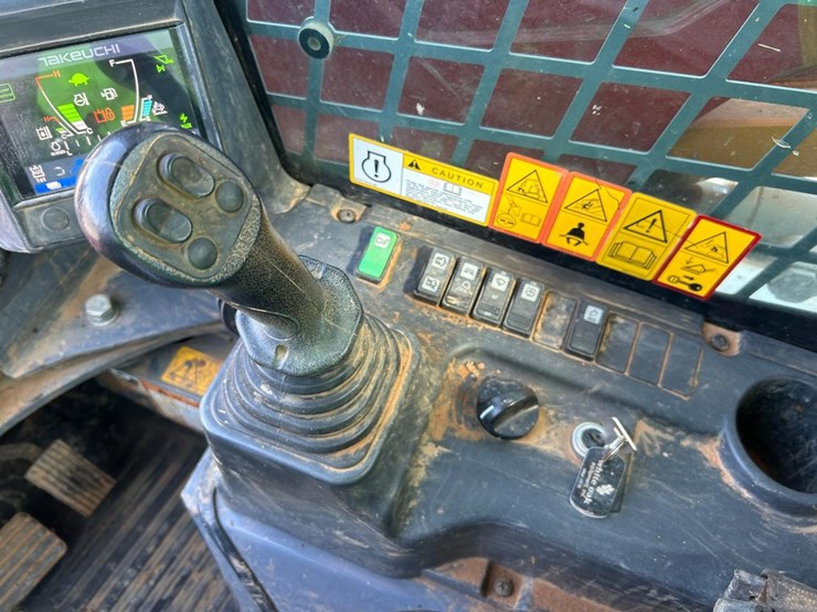 2020-takeuchi-tl12r2-image-22