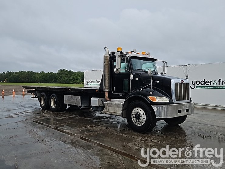 2016-peterbilt-348-image-6
