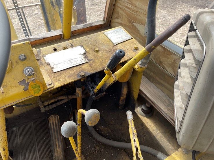 #173-•-otis-ut-50-gas-powered-rough-terrain-forklift-image-25