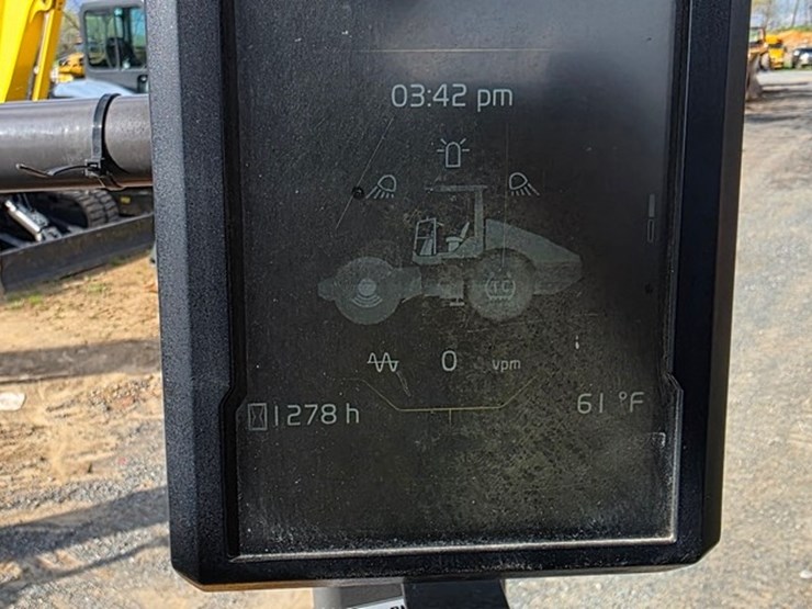 2018-volvo-sd115b-image-78