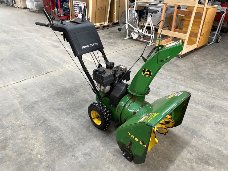#3968-•-john-deere-trs24-snowblower-image-3