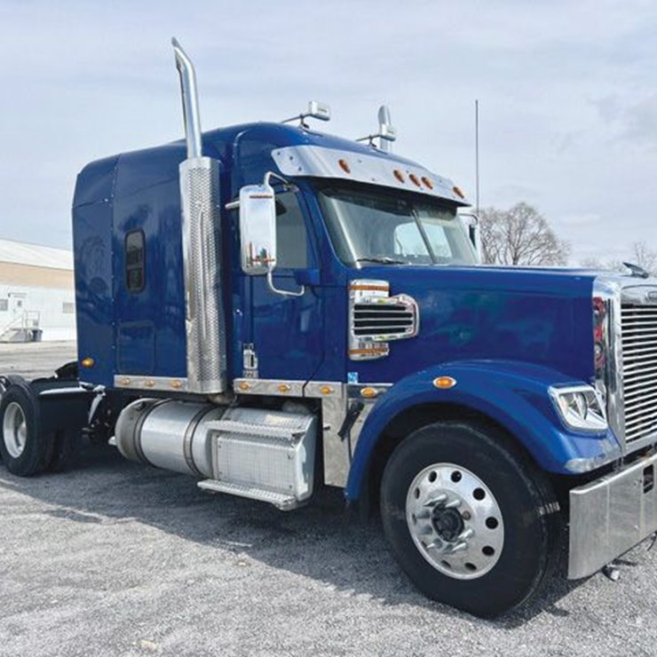 2022 FREIGHTLINER 122SD