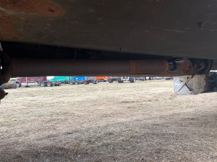 1989-peterbilt-379-image-56