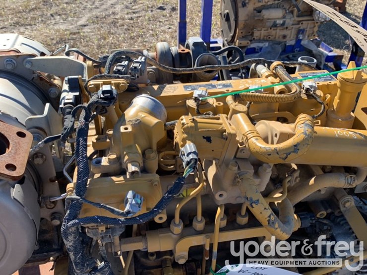 caterpillar-236d-image-16