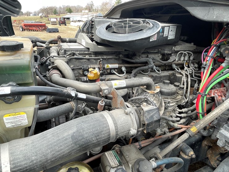 #113-•-2017-freightliner-single-axle-day-cab-semi-tractor-(has-wi-title)-image-45