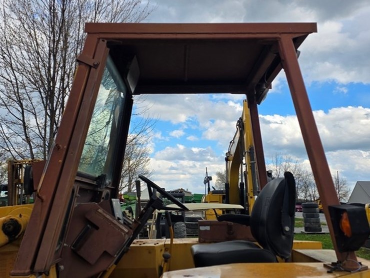 1990-case-480f-image-15