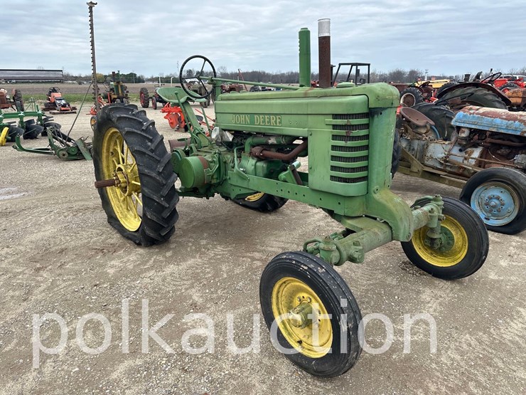 john-deere-b-image-1