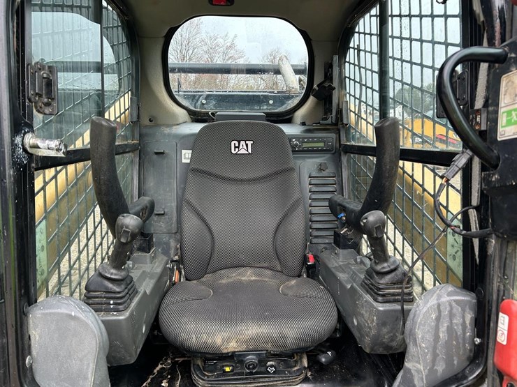 2021-caterpillar-299d3-image-20