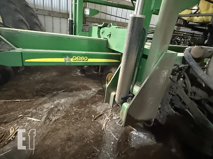 2010-john-deere-db60-image-26