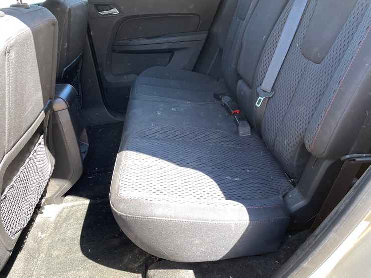 2013-chevrolet-equinox-image-48