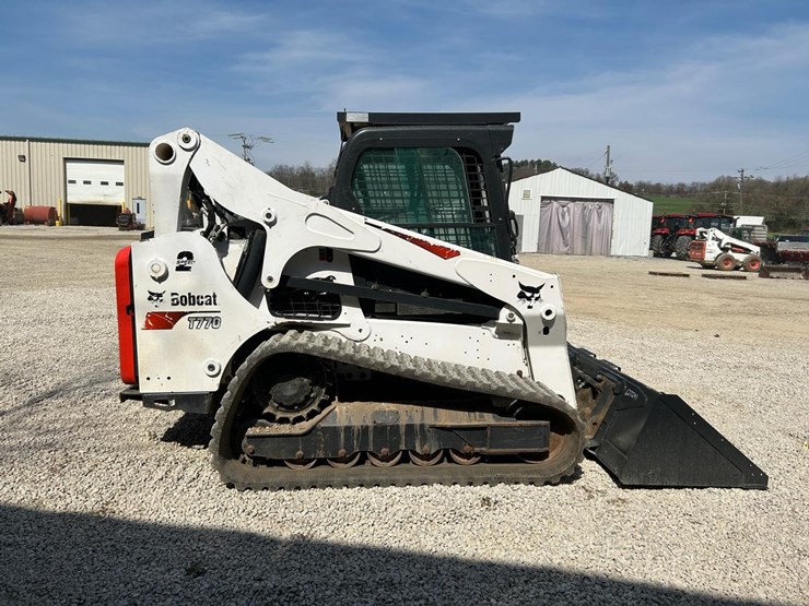 2022-bobcat-t770-image-5