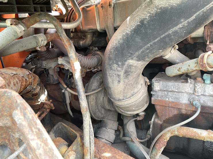 #123-•-2006-volvo-day-cab-semi-tractor-(has-wi-title)-image-76