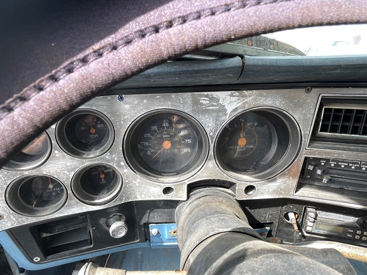 #192-•-1984-2-x-4-chevy-silverado-(has-wi-title)-image-41