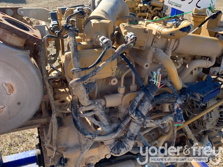 caterpillar-246d-image-10