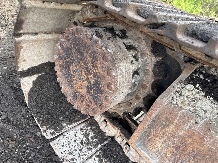 2018-komatsu-pc210-lc-11-image-17