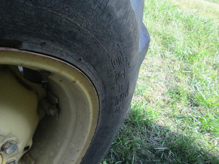 john-deere-2550-image-10