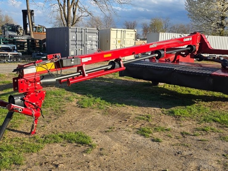 2023-case-ih-dc135-image-1