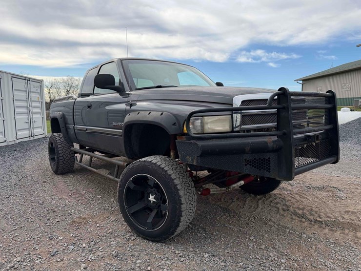 2002-dodge-ram-2500-image-7