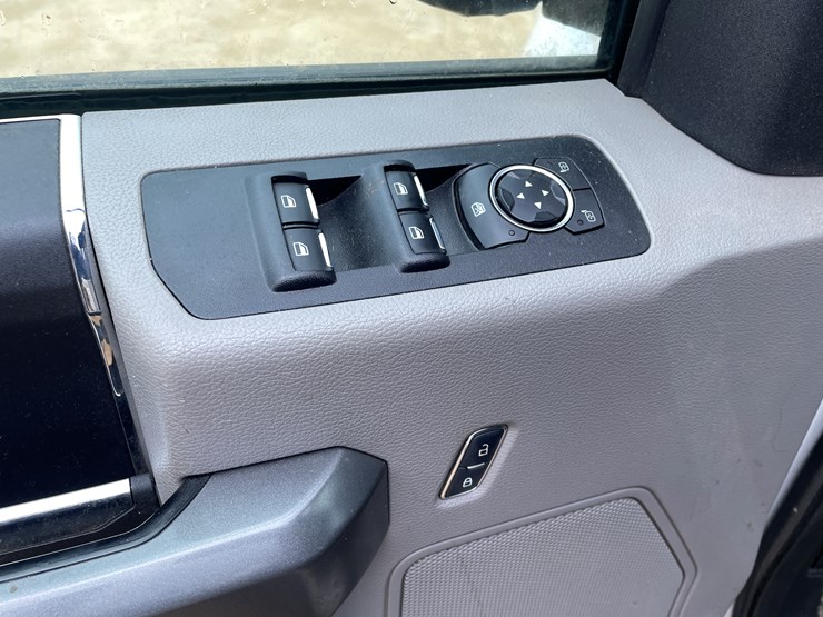 2018-ford-f150-image-34