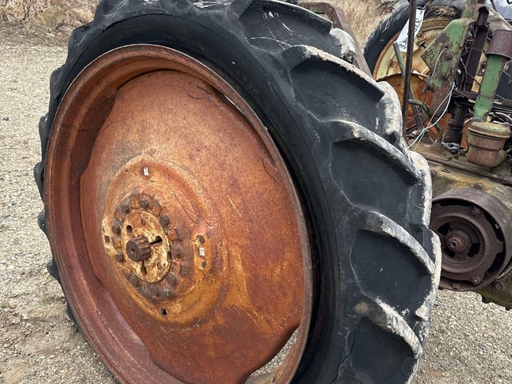 john-deere-b-image-7