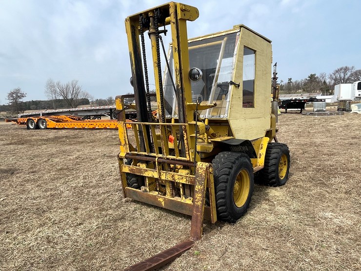 #173-•-otis-ut-50-gas-powered-rough-terrain-forklift-image-1