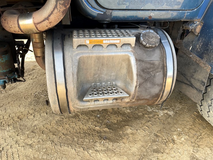 #401-•-1991-mac-rb688s-dump-truck-(has-mn-title)-image-41