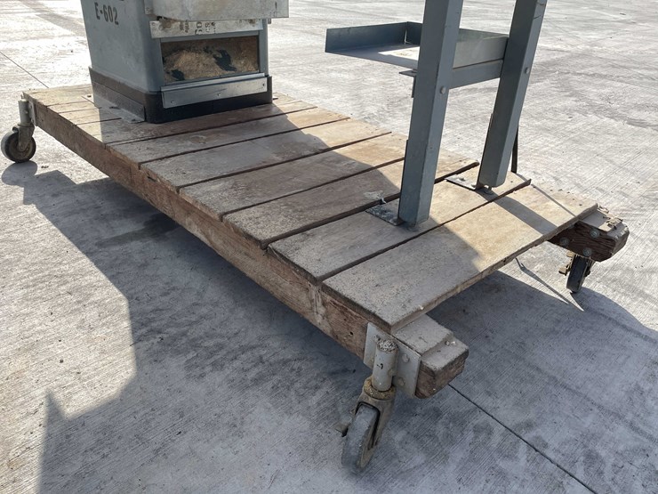 #5428-•-table-saw-image-23