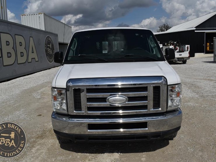 2014-ford-e250-image-8