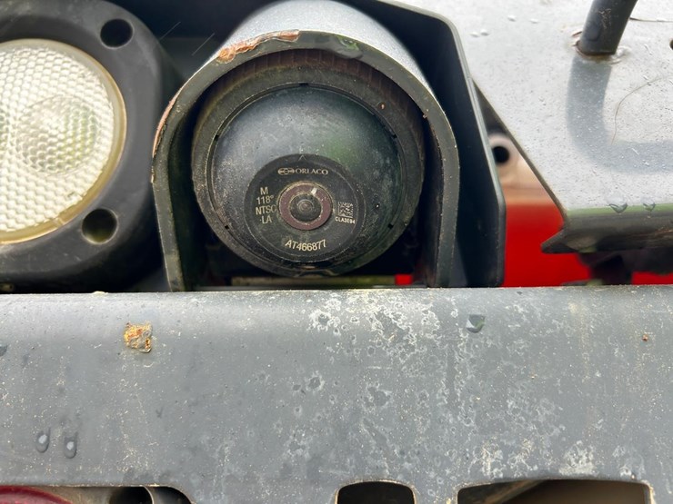 2020-deere-325g-image-15